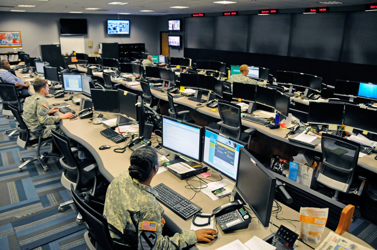 Inside U.S. Cyber Command. (Photo by Michael L. Lewis/U.S. Army)