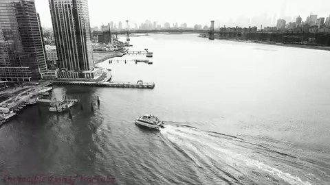 Crossing the East River to Brooklyn.