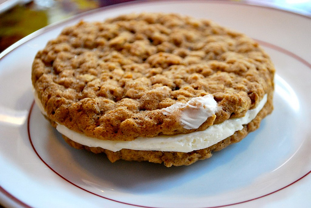 You can show someone how to download encrypted messaging app Signal while you wait for dessert, says Kate Krauss.