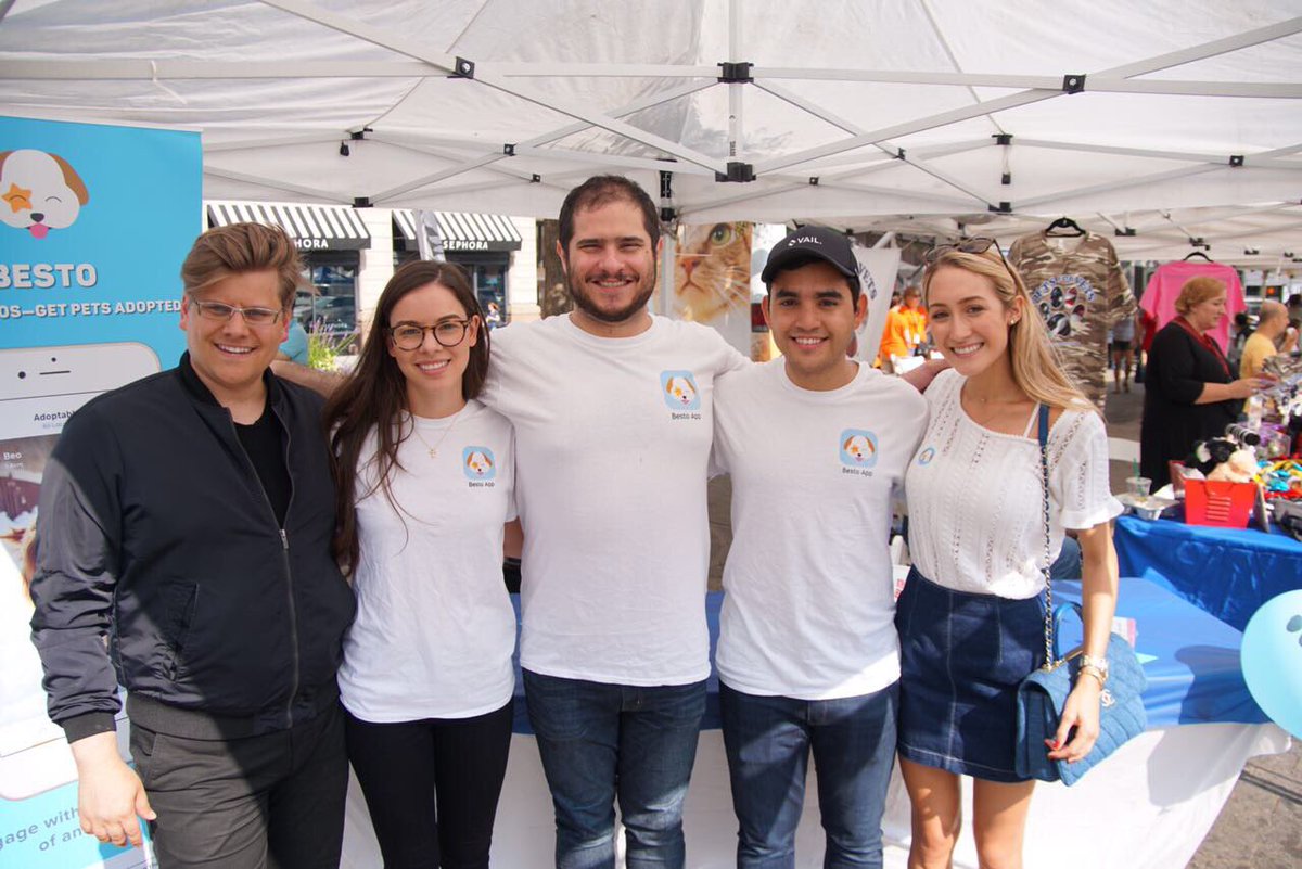 Luis Gamardo (second from right to left) and the Besto team.